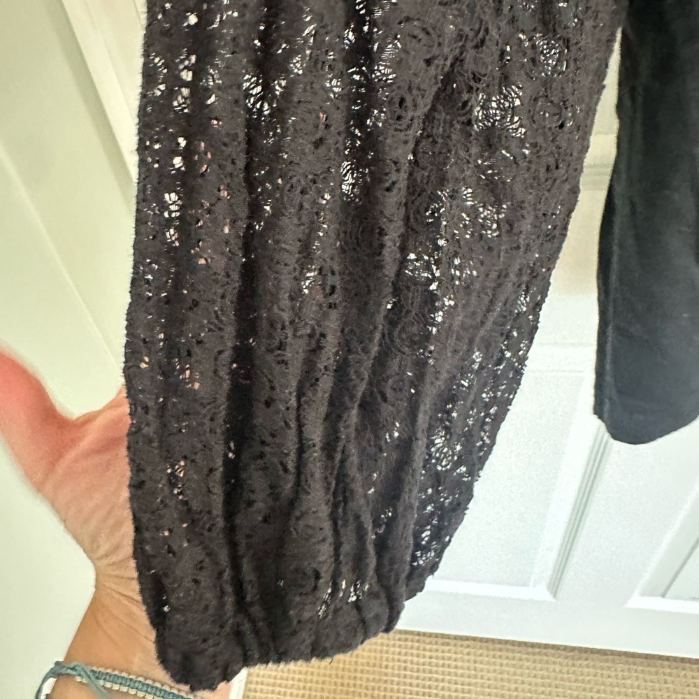GAP Women's Elegant Black Blouse with Lace Sleeves - Picture 2 of 4